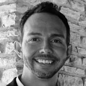 Meet your Posher, Troy